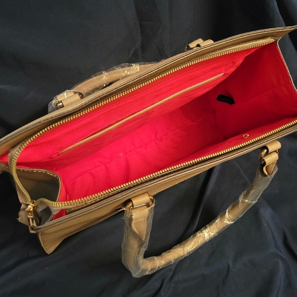 Grace Elizabeth Beige Handbag with Red and Black Stripe - Picture 3 of 3